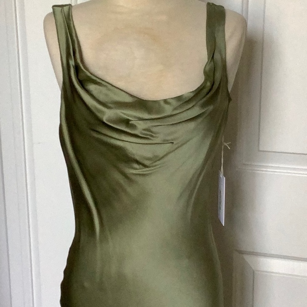 Reformation Bryn Silk Dress in Artichoke green. Size 4. - Picture 2 of 11